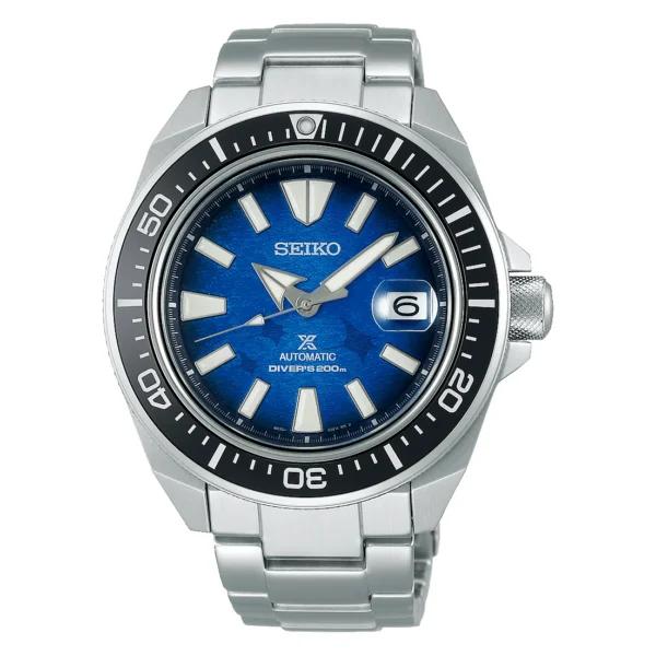 Seiko SRPE33K1 King Samurai — автоматические дайверские часы с синим волновым циферблатом и стальным браслетом