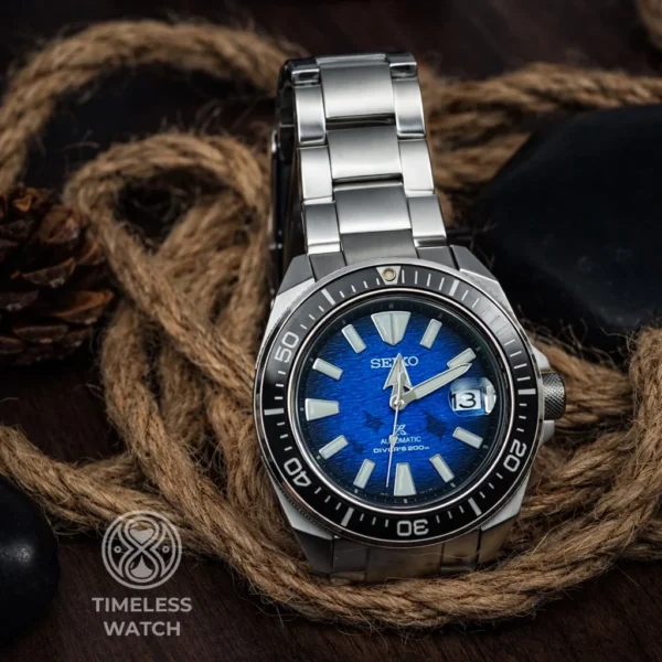 Seiko Prospex SRPE33K1 King Samurai на стальном браслете — вид спереди