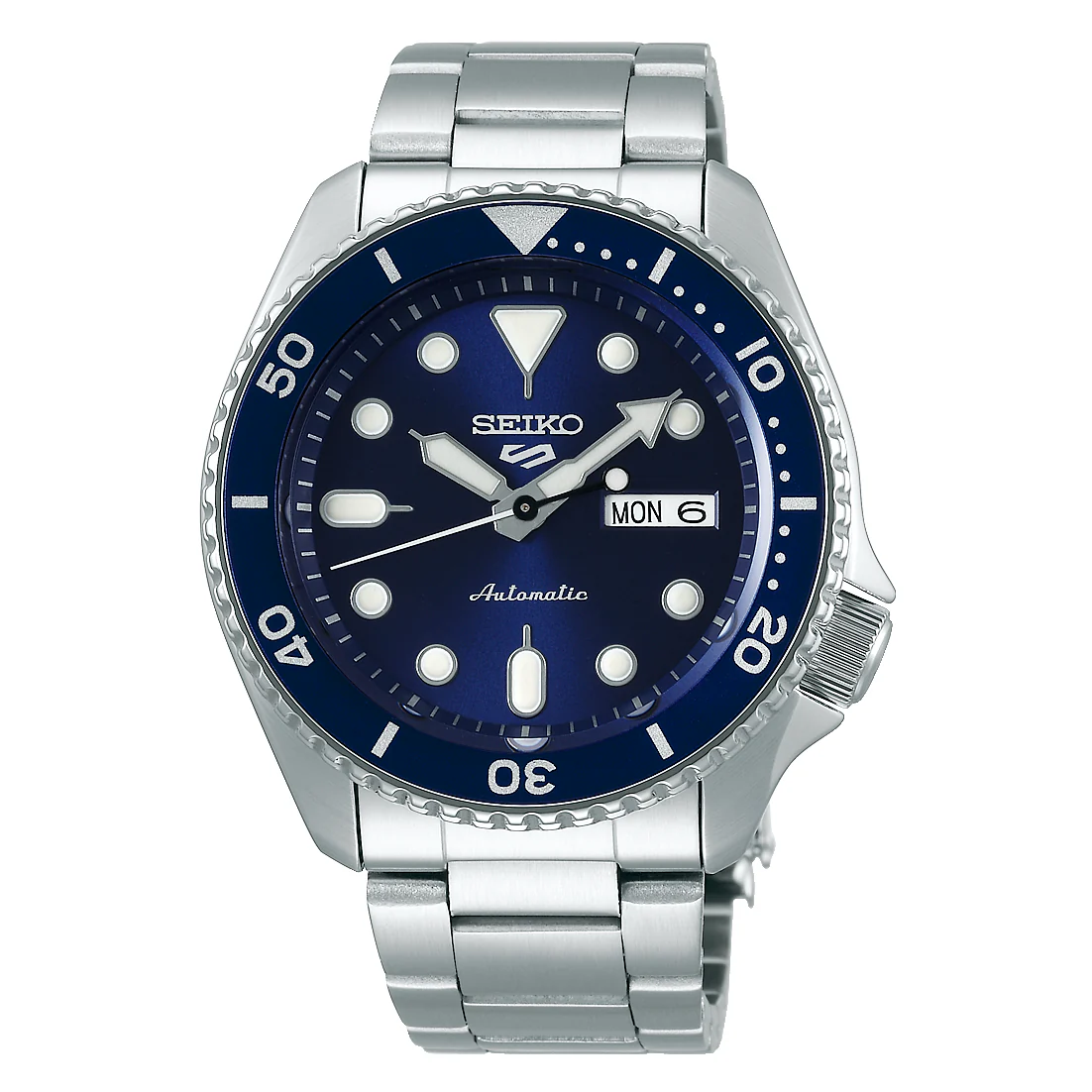 Seiko SRPD51K1 5 Sports с синим циферблатом на белом фоне