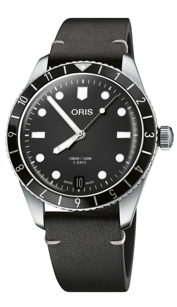 Oris 01 400 7772 4054-07 5 20 82 — общий вид на белом фоне