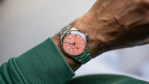 Oris 01 403 7799 4068-07 8 20 06 — на запястье
