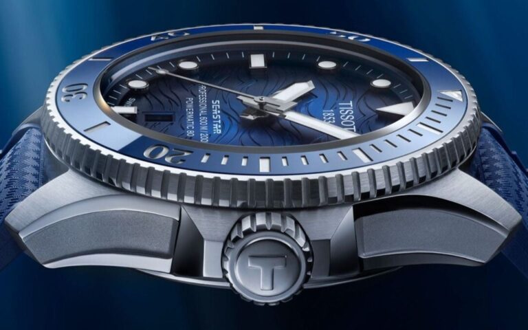 Синий циферблат, керамический безель и заводная головка Tissot Seastar 2000 Professional крупным планом