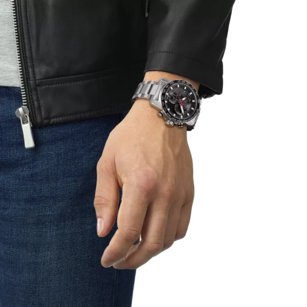Tissot T125.617.11.051.00 Supersport Chrono на запястье