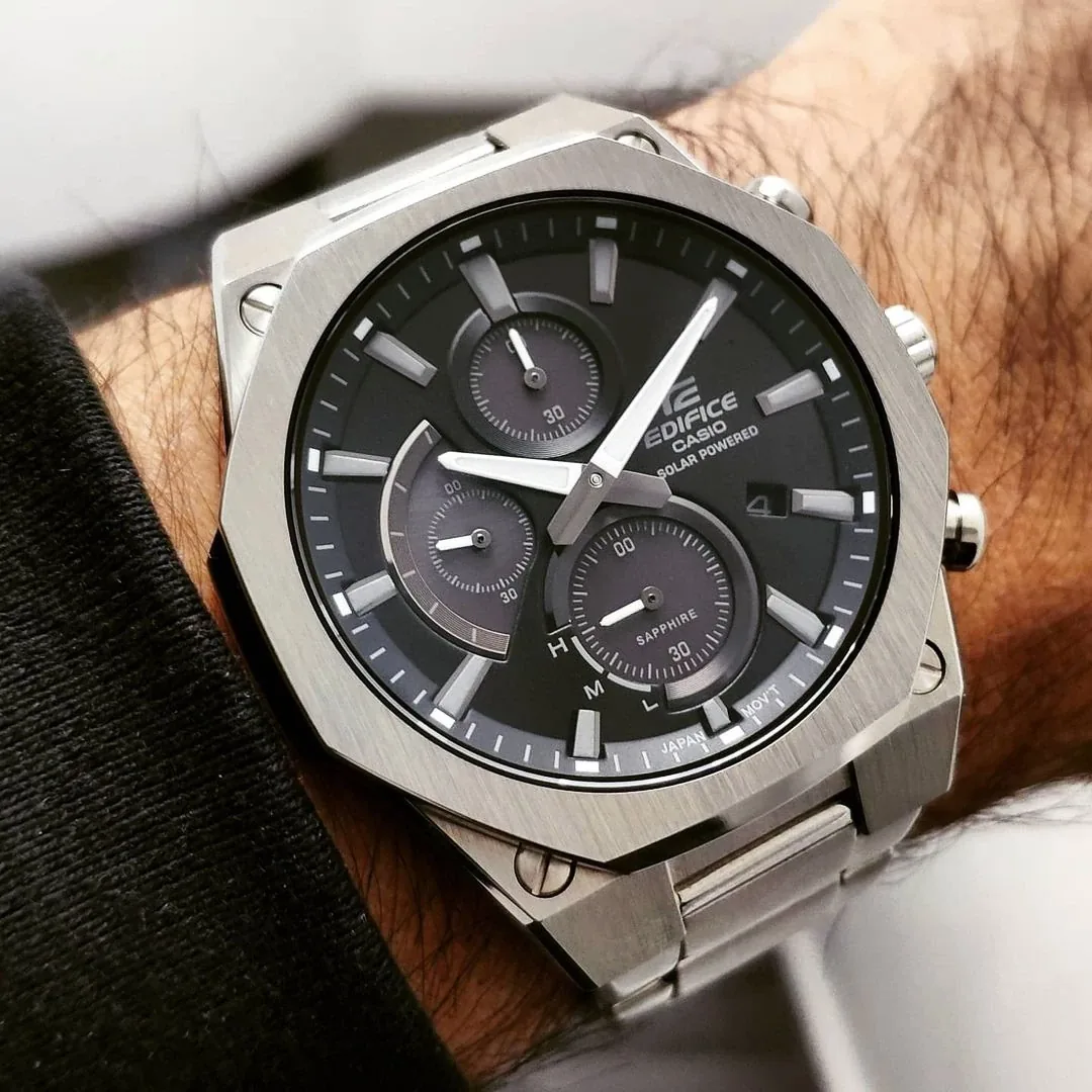 Casio EFS-S570D-1A — часы на запястье