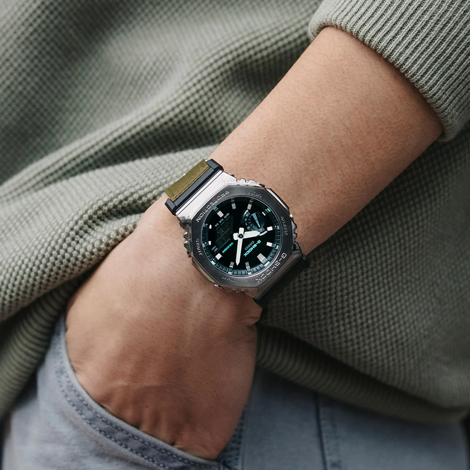 Casio GM-2100CB-3A — на руке