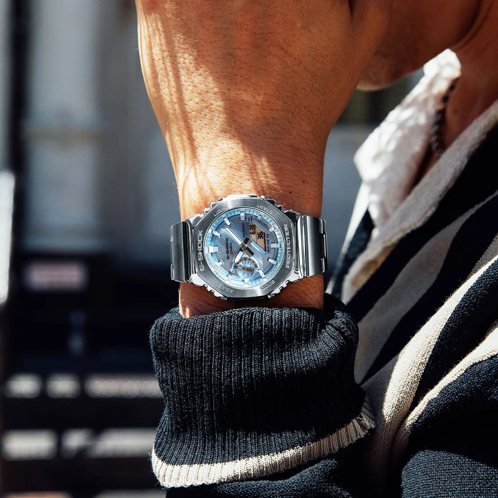 Casio GM-2110D-2A — часы на запястье