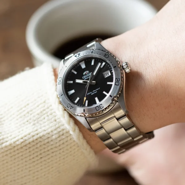 Orient RA-AC0Q01B — часы на запястье