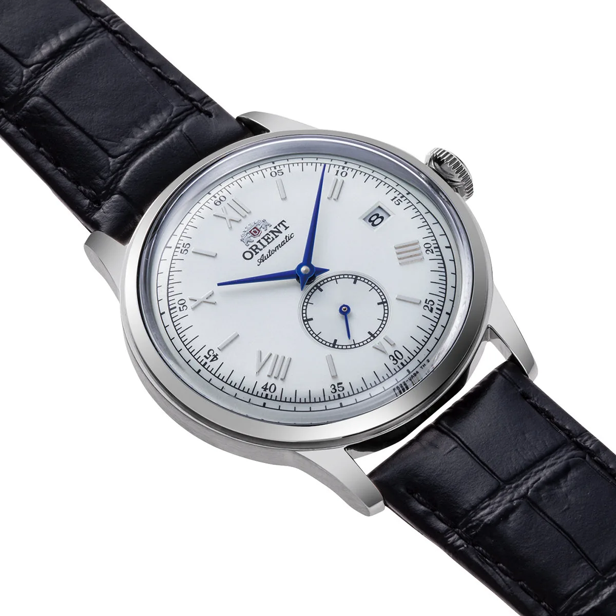 Orient RA-AP0104S — корпус и циферблат под углом