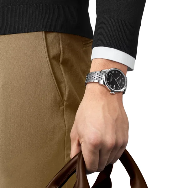 Tissot Le Locle Powermatic 80 T006.407.11.053.00 — с чёрным циферблатом на запястье Tissot Le Locle Powermatic 80 T006.407.11.053.00 — с чёрным циферблатом на запястье