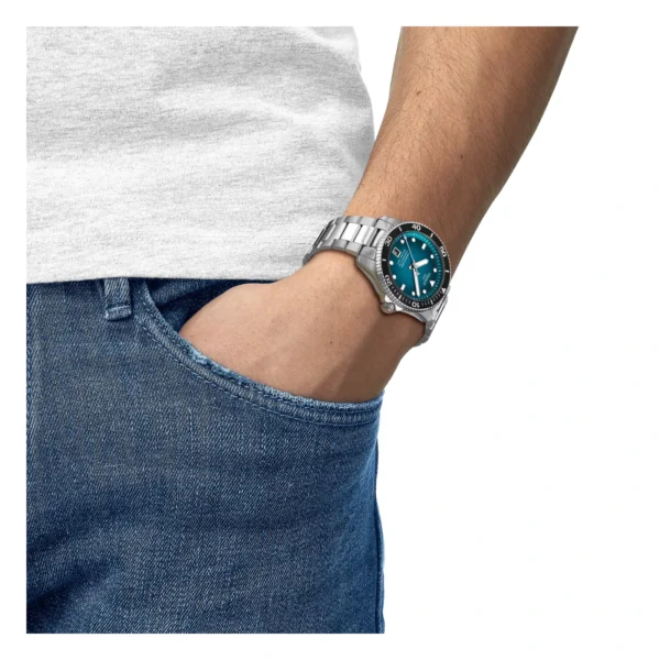 Tissot Seastar 1000 Powermatic 80 T120.807.11.091.00 — на запястье