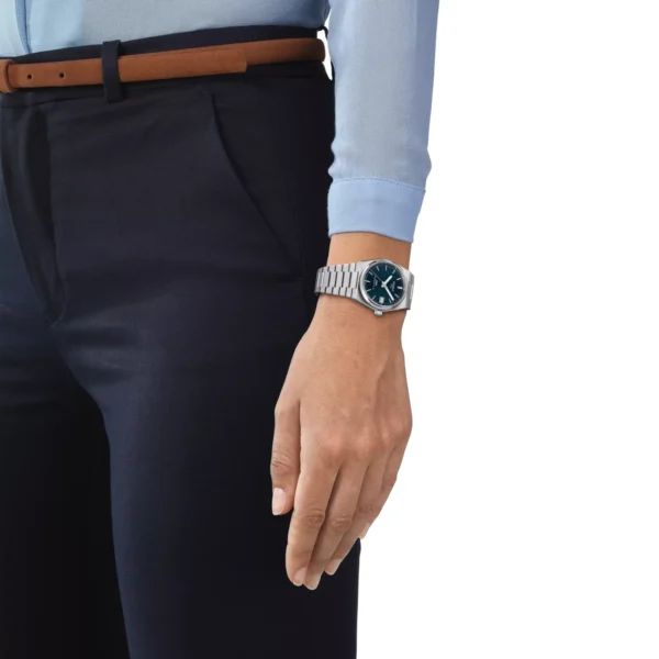 Tissot PRX Powermatic 80 T137.207.11.041.00 — на запястье