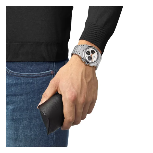 Tissot PRX Automatic Chronograph T137.427.11.011.00 — на запястье Tissot PRX Automatic Chronograph T137.427.11.011.00 — на запястье