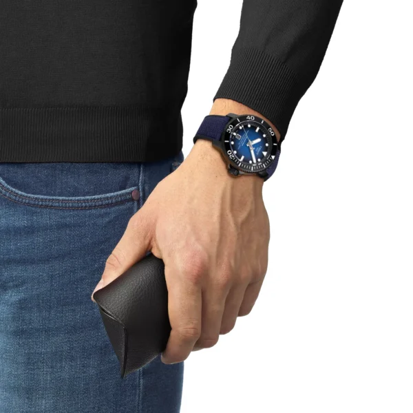 Tissot T120.607.37.041.00 — на запястье